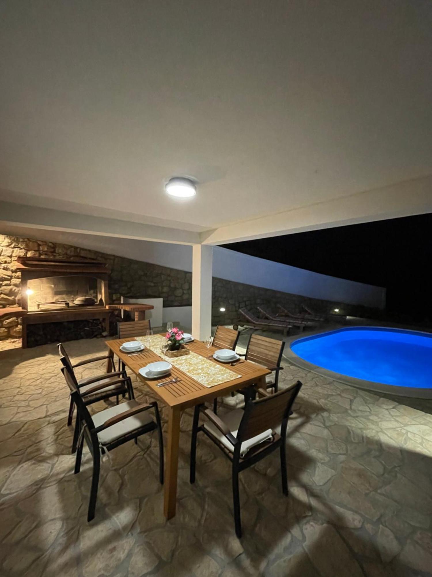 Villa Silente 수페타르스카 드라가 외부 사진
